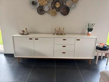 Dressoir en tv meubel: wit met houten accenten beschikbaar voor biedingen