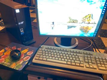 Acer computer + toebehoren beschikbaar voor biedingen
