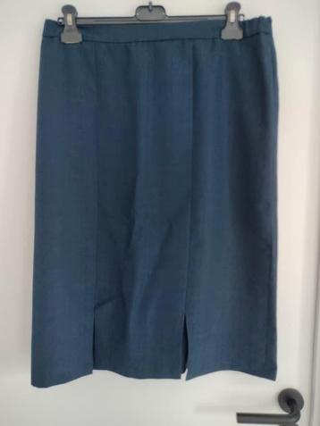 Rok 13, donker blauw, Chevry  beschikbaar voor biedingen