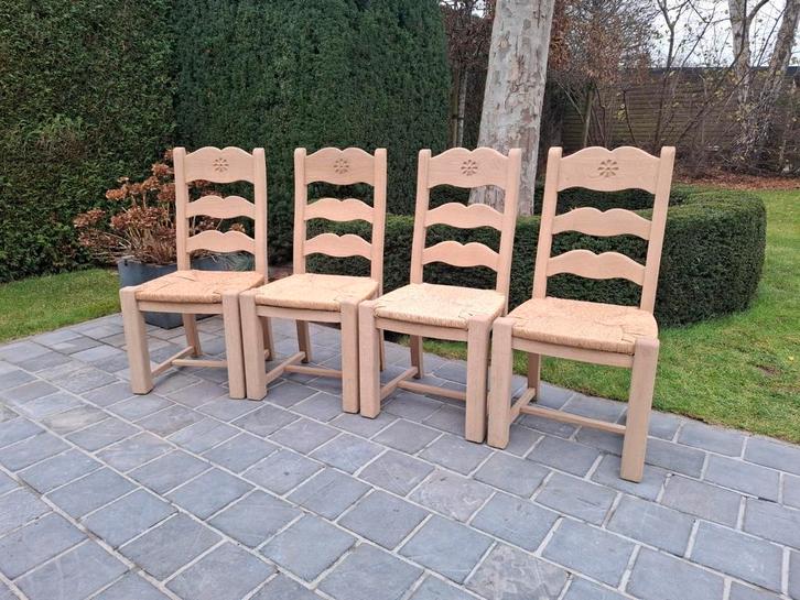 4 massief eiken stoelen. Geluchtgomd., Huis en Inrichting, Stoelen, Zo goed als nieuw, Hout, Ophalen of Verzenden