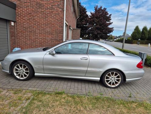 Mercedes clk200 kompressor AMG uitvoering zilvergrijs, Auto's, Mercedes-Benz, Particulier, ABS, Airbags, Airconditioning, Boordcomputer