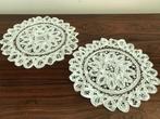 Set van 2 ronde kast tafel doekjes lapjes wit, Antiek en Kunst, Ophalen of Verzenden