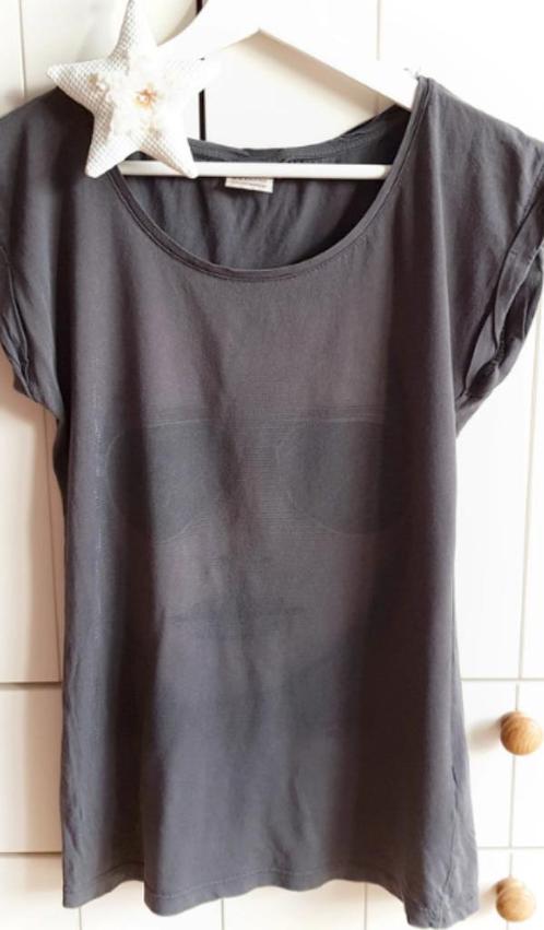 Tshirt gris - Grijze tshirt (ONLY - 36), Kleding | Dames, T-shirts, Zo goed als nieuw, Maat 36 (S), Grijs, Korte mouw, Ophalen of Verzenden