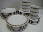 Vintage servies, wit met bloemen. 25 stuks. Mitterteich, Huis en Inrichting, Keuken | Servies, Ophalen of Verzenden, Bord(en)