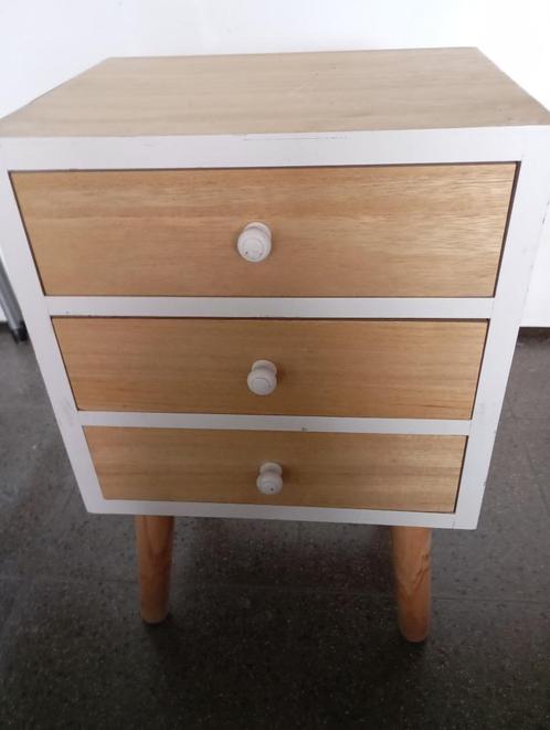 Nachtkastje, Huis en Inrichting, Slaapkamer | Nachtkastjes, Gebruikt, Minder dan 55 cm, Minder dan 45 cm, Hout, Ophalen
