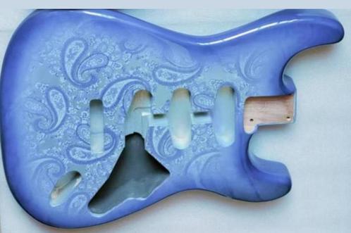 Stratocaster Blue Paisley Body” new “, Muziek en Instrumenten, Instrumenten | Onderdelen, Verzenden