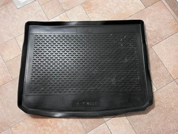 Tapis coffre et sol caoutchouc Mercedes Classe-A, Autos : Divers, Tapis de coffre, Comme neuf