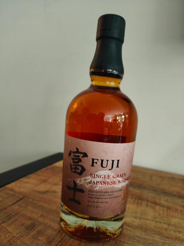 Whisky japonais FUJI Single Grain 46 % (Kirin FUJI), Collections, Vins, Neuf, Autres types, Autres régions, Pleine, Enlèvement ou Envoi