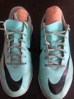 Maat 38 voetbalschoenen kleine nopjes nike, Sport en Fitness, Voetbal, Ophalen, Zo goed als nieuw