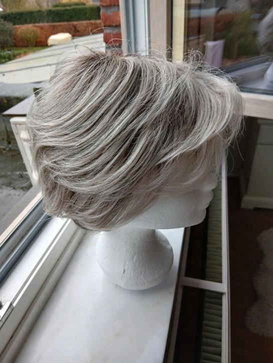 Ellen Wille synthetisch Medium, Handtassen en Accessoires, Uiterlijk | Haarverzorging, Zo goed als nieuw, Pruik of Haarverlenging