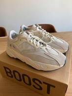 Adidas Yeezy 700 analog maat 43 1/3, Nieuw, Ophalen of Verzenden, Sneakers, Adidas Yeezy