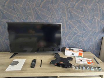 LG smart TV met Vogel’s TV beugel  beschikbaar voor biedingen