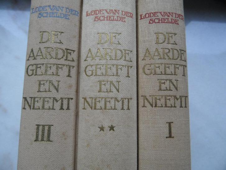 De aarde geeft en neemt: 3 delen, Boeken, Literatuur, Gelezen, Nederland, Ophalen of Verzenden