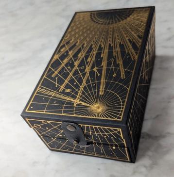 Tomorrowland Treasure Case 2022 De weerspiegeling van liefde beschikbaar voor biedingen