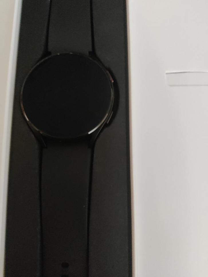 Samsung Galaxy Watch 4 smartwatch, Handtassen en Accessoires, Smartwatches, Zo goed als nieuw, Android, Zwart, Waterdicht, Ophalen