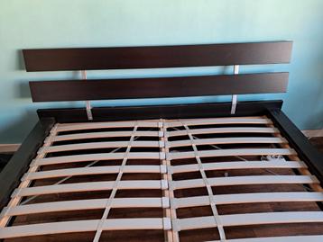 Houten Ikea bed + dubbele lattenbodem160 x 200 cm  beschikbaar voor biedingen