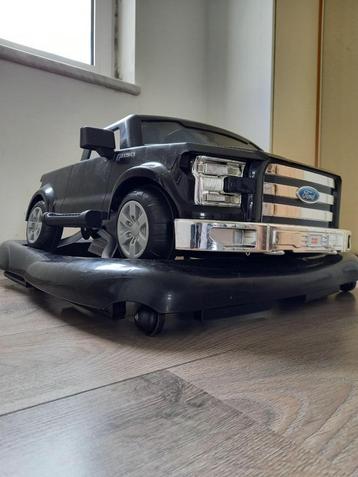 Loopwagentje Ford beschikbaar voor biedingen