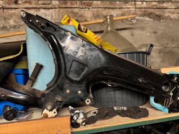 Dax kader zonder papieren en onderdelen beschikbaar voor biedingen