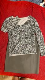 Tenu (femme) jupe crayon grise + gilet imprimé léopard – T42, Taille 42/44 (L), Gris, Comme neuf, Longueur genou