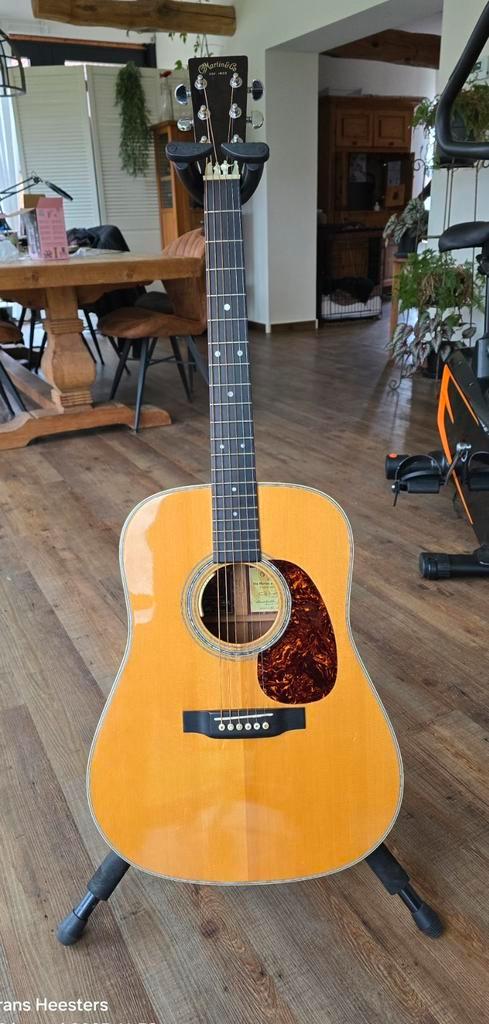 martin D28M mamas and papas madagascar rosewood, Muziek en Instrumenten, Snaarinstrumenten | Gitaren | Akoestisch, Zo goed als nieuw