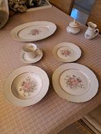 Servies met bloemen, Huis en Inrichting, Ophalen, Bord(en)