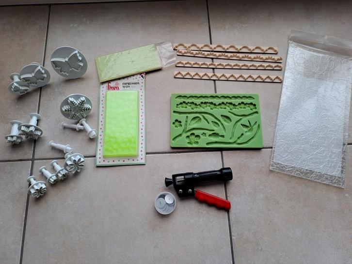 Taartdecoratie materiaal, Hobby & Loisirs créatifs, Confection de Gâteaux & Cupcakes, Comme neuf, Enlèvement ou Envoi