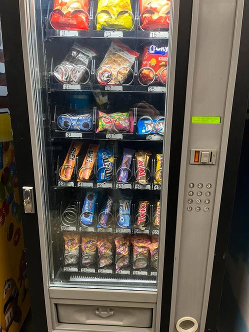 Distributeur friandises, snacks vending, Verzamelen, Automaten | Overige, Zo goed als nieuw, Ophalen