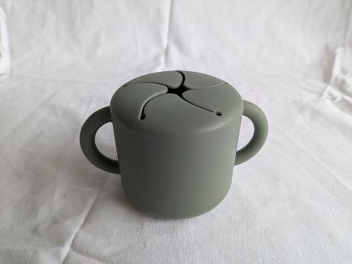 Eetpotje Mushie (ook handig voor onderweg), Kinderen en Baby's, Babyvoeding en Toebehoren, Zo goed als nieuw, Ophalen