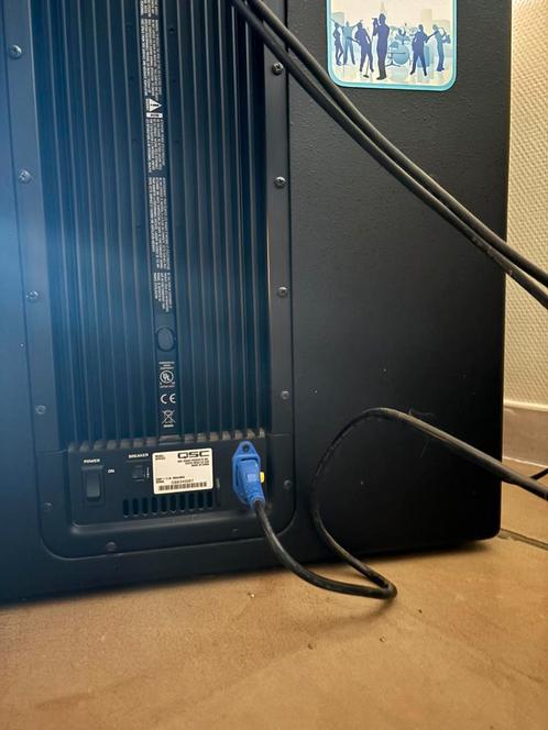 QSC Acive subwoofer 700wtt/rms, Audio, Tv en Foto, Luidsprekerboxen, Zo goed als nieuw, Subwoofer, 120 watt of meer, Overige merken