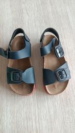 Sandalen maat 28 donkerblauw met rode zool, Kinderen en Baby's, Gebruikt, Overige typen, Ophalen of Verzenden, Jongen