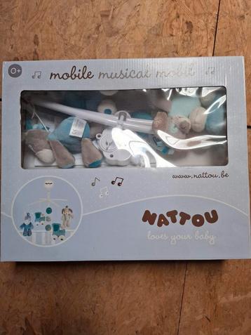 Baby molentje met muziek beschikbaar voor biedingen