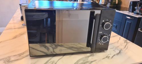 Mandine magnetron 20L — 700W, Elektronische apparatuur, Microgolfovens, Zo goed als nieuw, Tussenbouw, Microgolfoven, Minder dan 45 cm