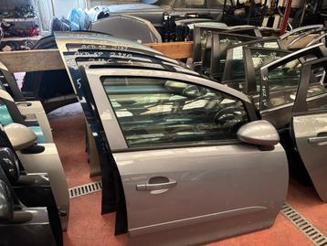 PORTIERE AVANT DROITE OPEL CORSA D MODELE 5 PORTES beschikbaar voor biedingen