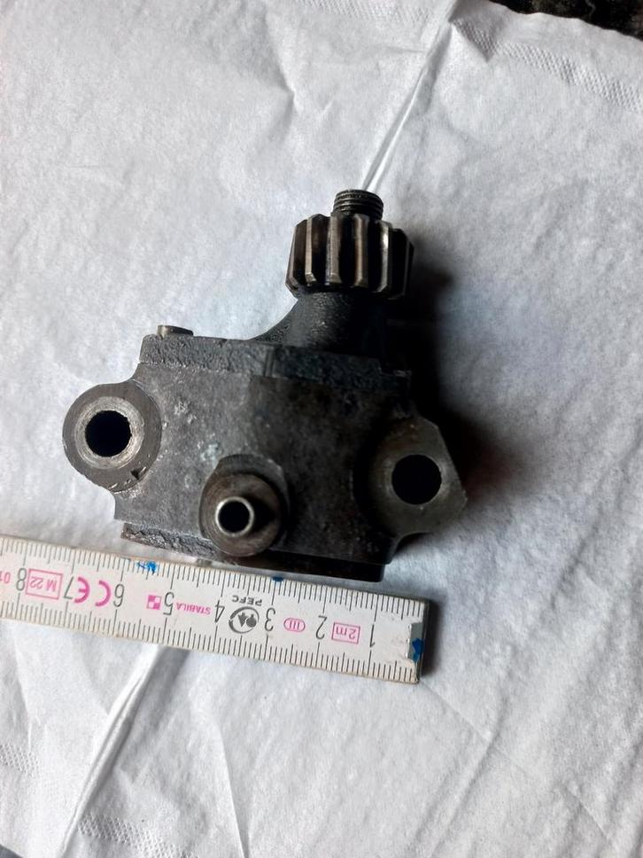 Oude oliepomp Norton? Bsa? Engelse oldtimer, Motoren, Onderdelen | Oldtimers, Ophalen