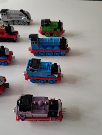 Thomas de trein / verschillende treintjes en wagons beschikbaar voor biedingen