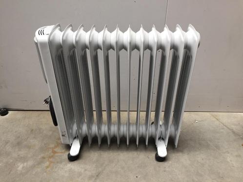 (102) Perfect wekende verwarming toestel olieradiator, Doe-het-zelf en Bouw, Verwarming en Radiatoren, Zo goed als nieuw, Ophalen