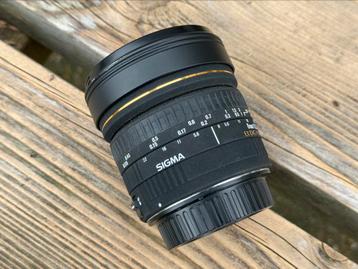 Sigma 8mm F3.5 EX DG Circular Fisheye Lens - Canon EF