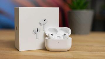   ✅✅AirPods Pro - Perfecte staat, met doos✅✅ beschikbaar voor biedingen