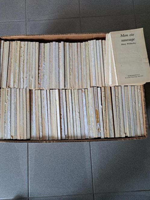 Lot de 178 livres Harlequin sans couverture, Boeken, Romans, Gelezen, Ophalen