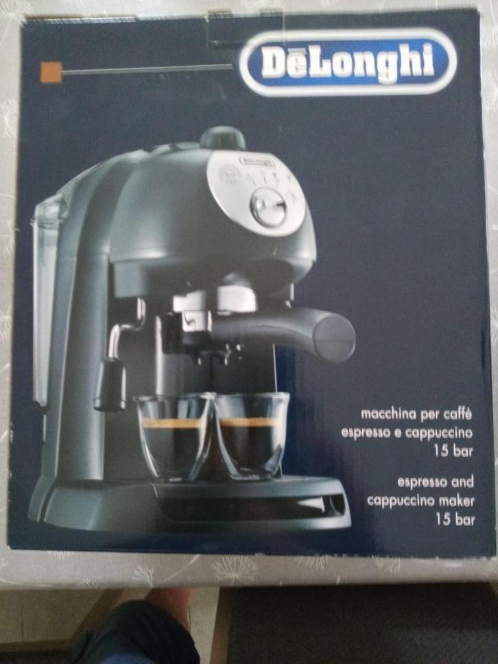 DeLonghi EC200CD.B espresso-en cappuccino maker, Elektronische apparatuur, Koffiezetapparaten, Zo goed als nieuw, Gemalen koffie