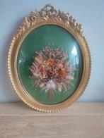 vintage vergulde ovale lijst met bol glas en gedroogde bloem, Ophalen