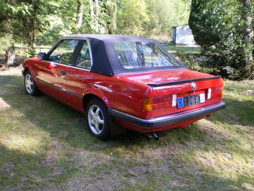 Oldtimer BMW E30 1985, Auto's, Oldtimers, Particulier, Lichtmetalen velgen, Open dak, BMW, Benzine, Cabriolet, 2 deurs, Handgeschakeld