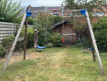 Schommel met trapeze beschikbaar voor biedingen