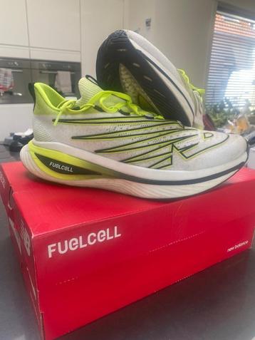 New balance fuelcell beschikbaar voor biedingen