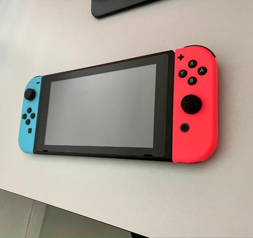 Nintendo Switch + 128gb micro SD + Pokemon Brilliant Diamond, Games en Spelcomputers, Spelcomputers | Nintendo Switch, Zo goed als nieuw