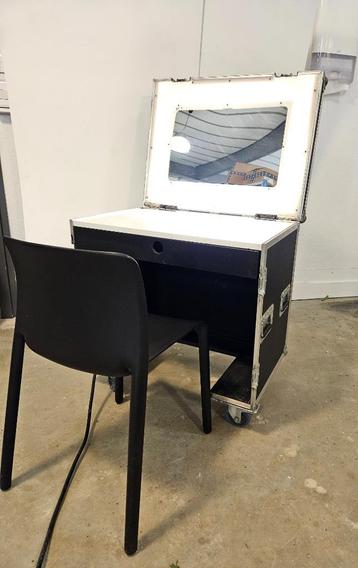 Flightcase mobiel make-upwerkstation beschikbaar voor biedingen