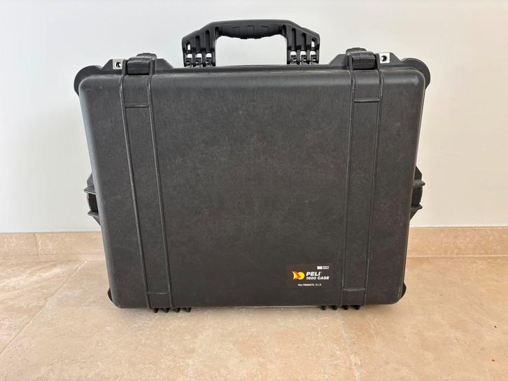 Robuuste Peli Case 1600, waterdichte koffer, zwart, Muziek en Instrumenten, Behuizingen en Koffers, Zo goed als nieuw, Ophalen of Verzenden