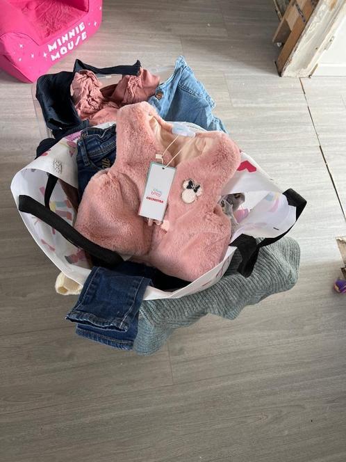 Gros lot vêtement 1 à 3 ans fille, Enfants & Bébés, Vêtements de bébé | Packs de vêtements pour bébés, Neuf, Taille 86, Enlèvement ou Envoi