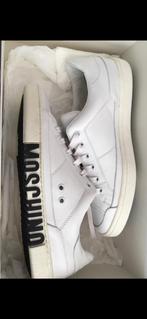 Moschino sneakers   Maat 39.   Origineel, Kleding | Dames, Schoenen, Ophalen