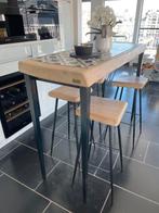 Hoge tafel met 4 stoelen, Ophalen